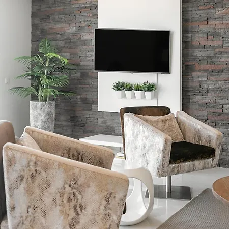 Rooftop Oasis * Nazaré