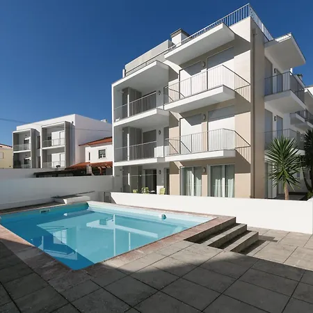 Rooftop Oasis * Nazaré