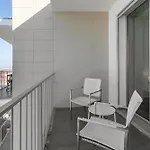 아파트 Rooftop Oasis
