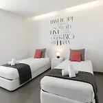 아파트 Rooftop Oasis *