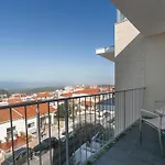 Rooftop Oasis 아파트 *