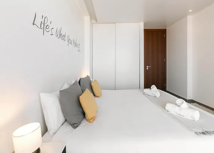 Rooftop Oasis نازاريه