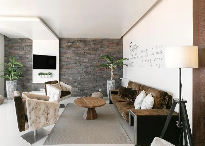 Rooftop Oasis نازاريه